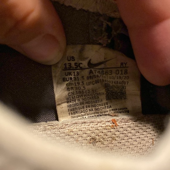 Nike Shoes - Picture 4 of 5